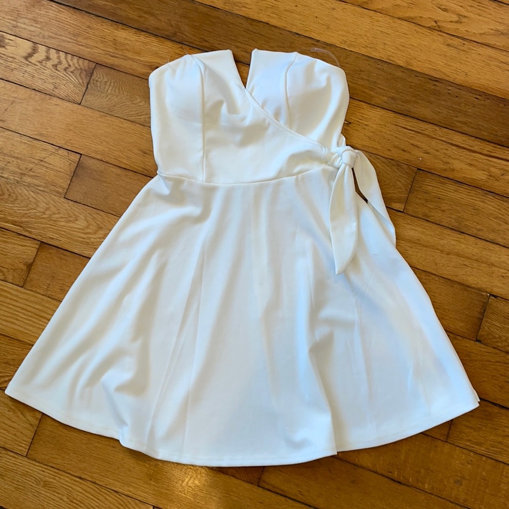 NWOT short white dress homecoming, medium